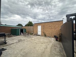 Photo 8- click for photo gallery